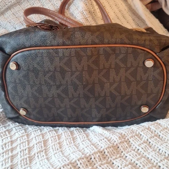 Michael Kors Brown and Tan Shoulder Bag - Picture 9 of 16